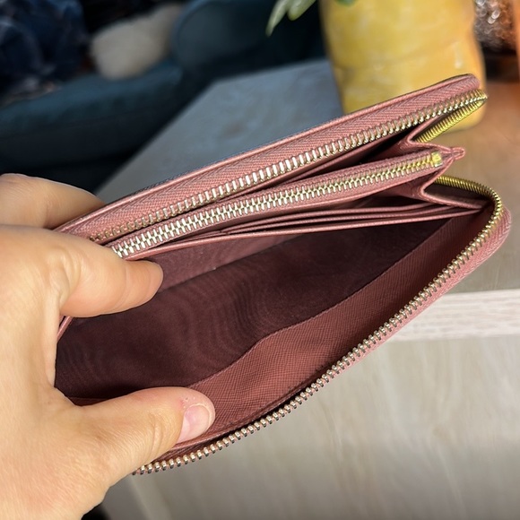 EUC Prada Zippy Wallet - Picture 9 of 14